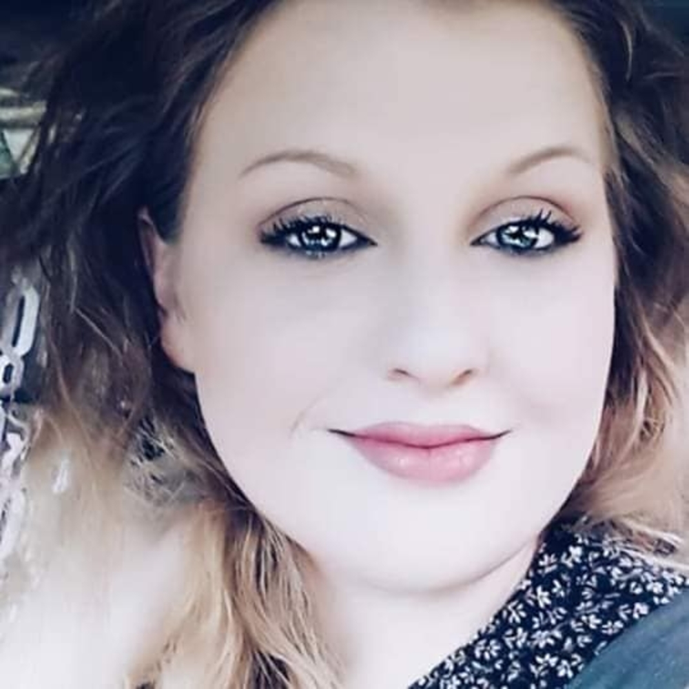 Meet your Posher, Monica
